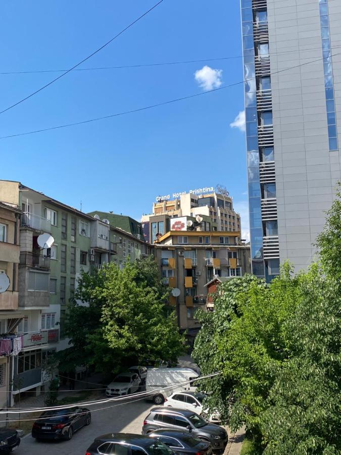 Hotspot Apartments - City Center Приштина Экстерьер фото