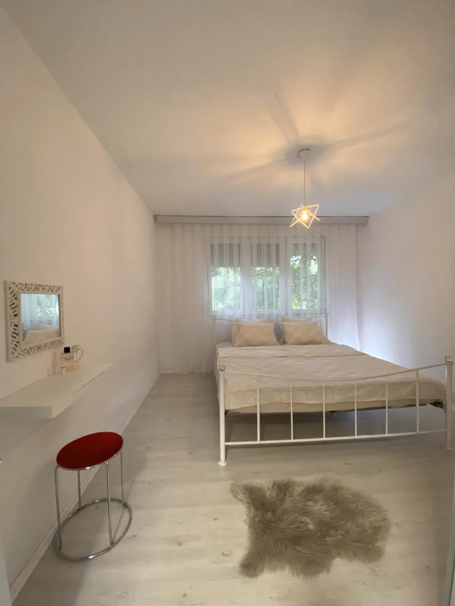 Hotspot Apartments - City Center Приштина Экстерьер фото