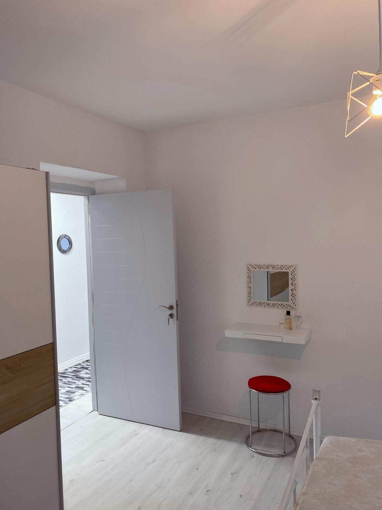 Hotspot Apartments - City Center Приштина Экстерьер фото
