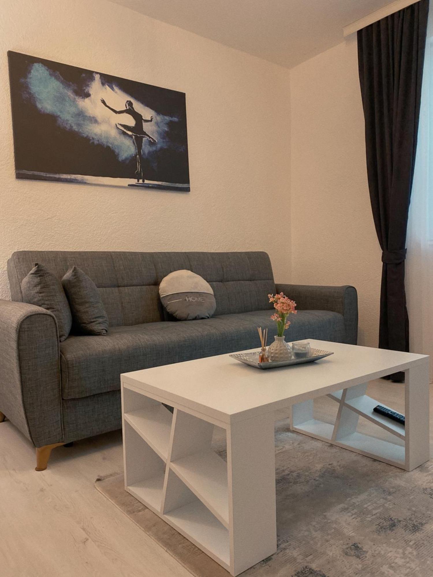 Hotspot Apartments - City Center Приштина Экстерьер фото